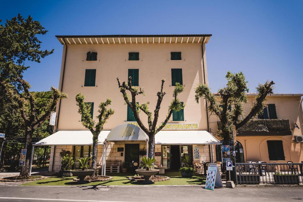 Hotel The Flash - Venturina Terme Eksteriør bilde